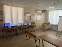 classroom-1167524_1920.jpg